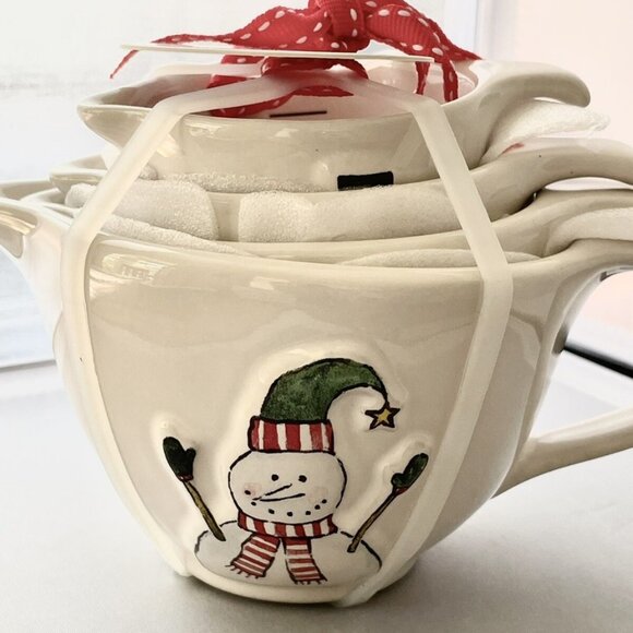Rae Dunn Snowman Christmas Nesting Measuring Cups NWT! 4 pieces Darling - Picture 1 of 3